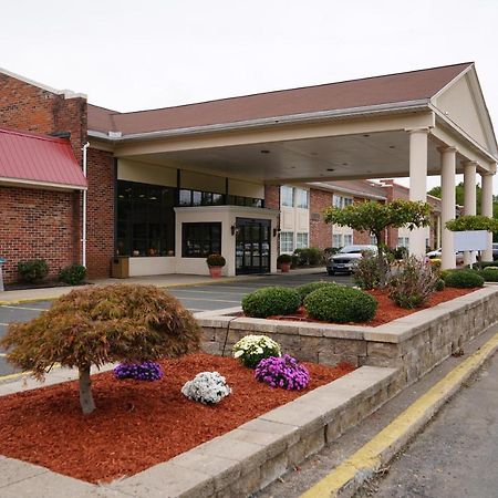 Rodeway Inn & Suites East Windsor Exterior foto